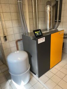 Installateur Arnsdorf und Lamprechtshausen – Ing. Reischl Referenzen Heizraum